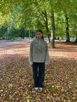 Design By Si Adriana frakke - Sage grøn Best