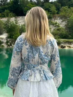 Design By Si Agathe bluse - hvid/blå Clearance