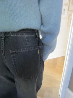 Design By Si Alaia lavtaljede jeans med lyn detalje - Grå denim Clearance