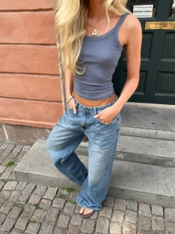 Design By Si Alaia lavtaljet jeans med lyn detalje - Lys denim Sale