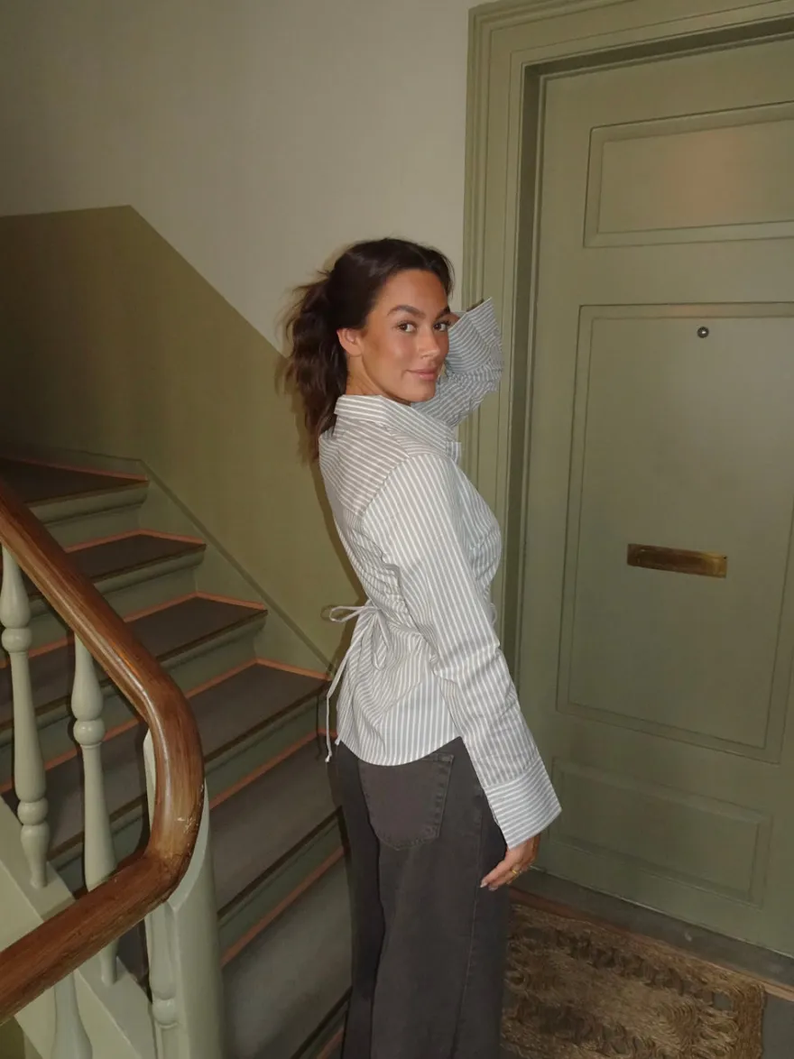 Design By Si Alberte figursyet skjorte med striber - Beige/hvid Discount