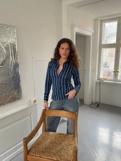 Design By Si Alberte figursyet skjorte med striber - Mørkeblå/Sort Outlet