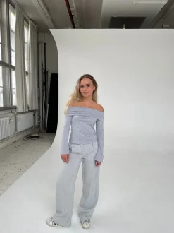 Design By Si Alicia off-shoulder bluse - Grå Clearance