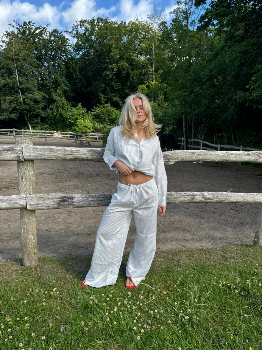 Design By Si Alina skjorte med striber - Hvid/sort Hot