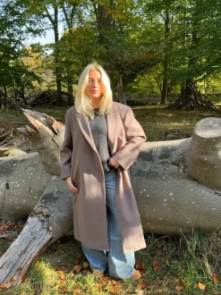 Design By Si Alva oversized frakke - Taupe Hot