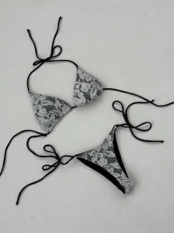 Design By Si Amara blonde bikini - Navy/hvid Discount