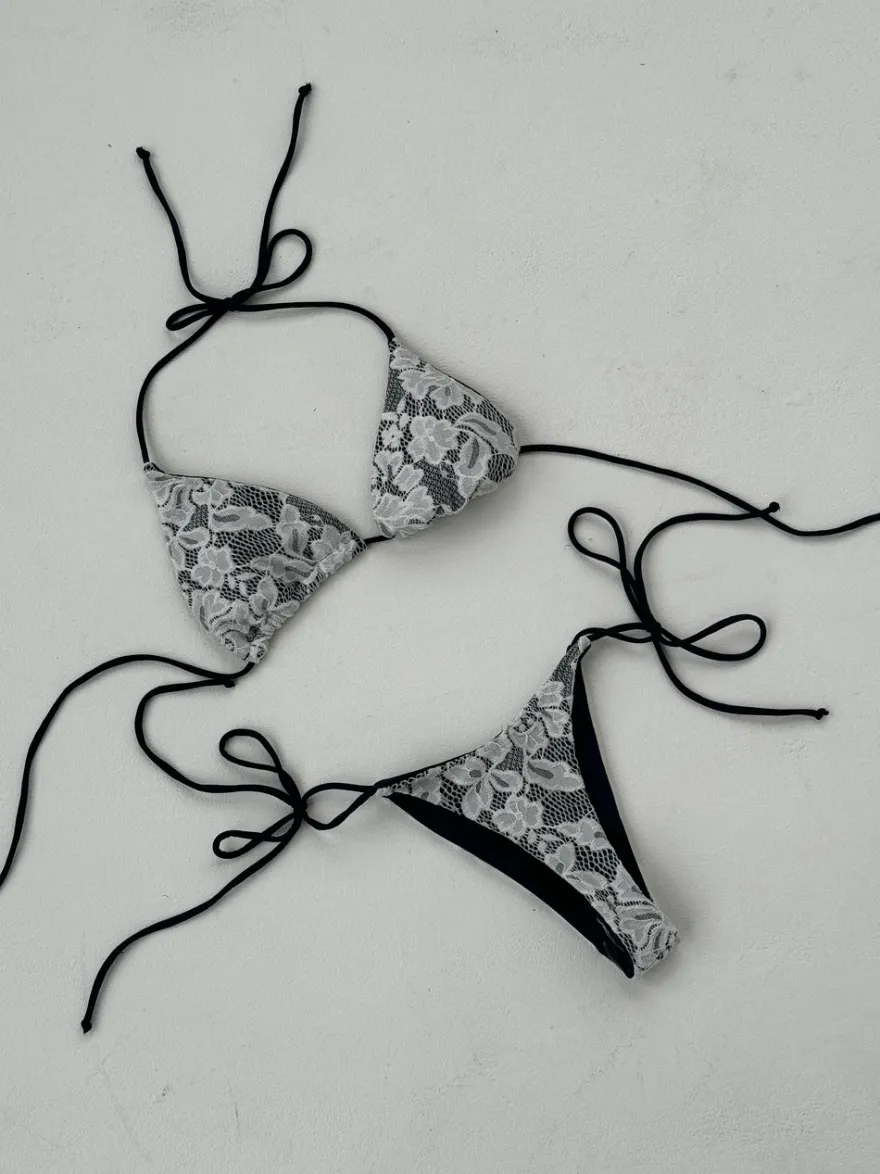 Design By Si Amara blonde bikini - Navy/hvid Discount