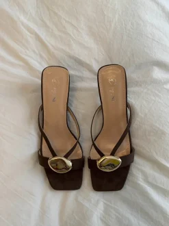Design By Si Annaline mules med gulddetalje - Brun/guld Clearance