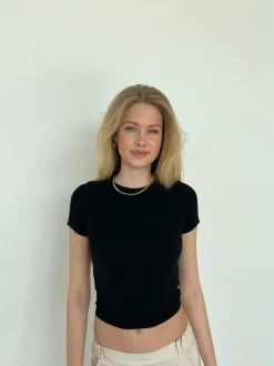 Design By Si Anna Olympia t-shirt - Sort Clearance