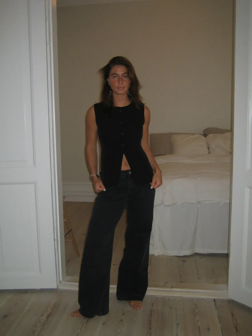 Design By Si Annika vest med knapper - Sort