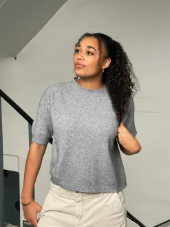 Design By Si Arabella strikket t-shirt - Grå