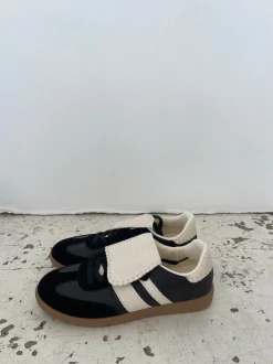 Design By Si Astana sneakers med kappe - Sort