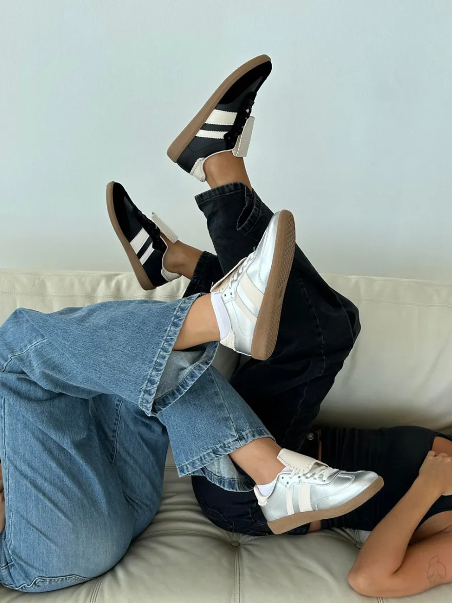 Design By Si Astana sneakers med kappe - Sort