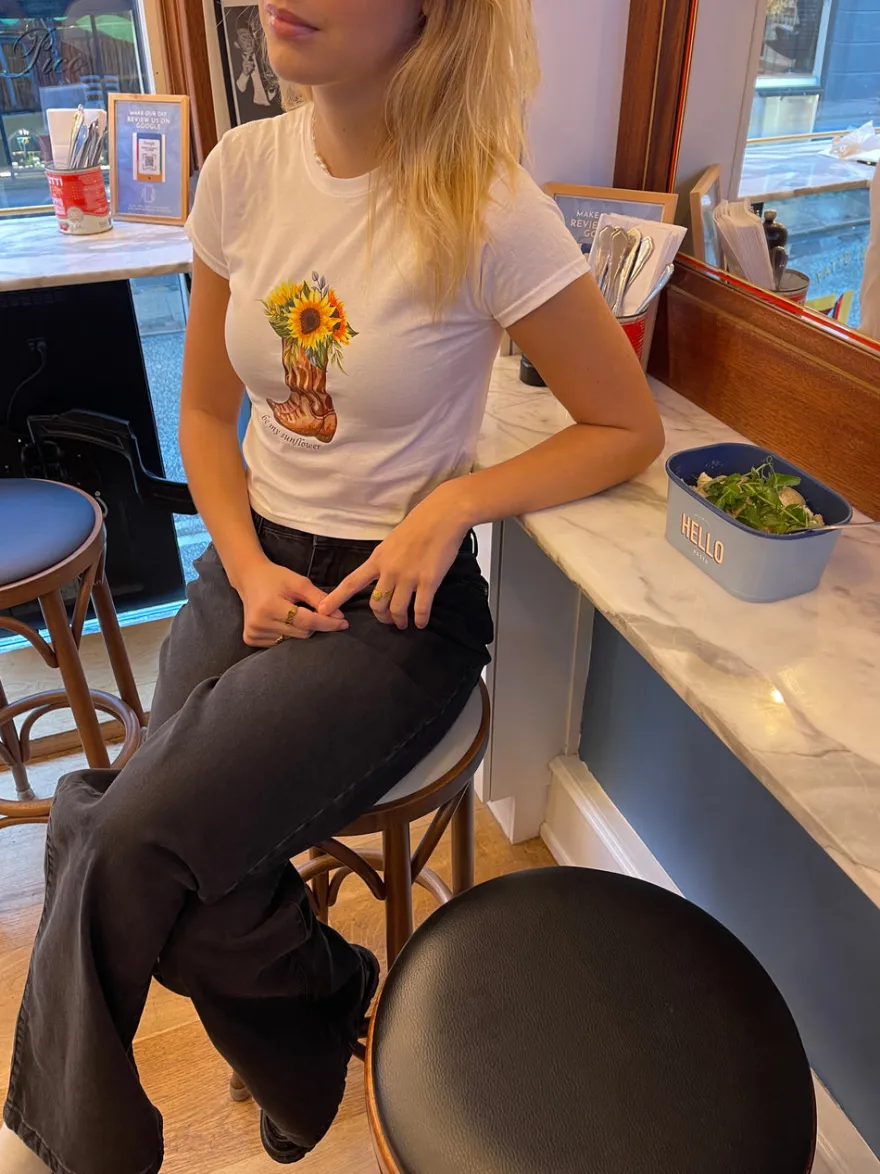 Design By Si Be my sunflower baby tee - Hvid Clearance