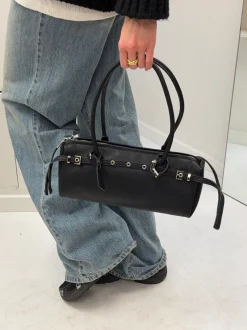 Design By Si Bobby håndtaske med metalknapper - Sort Outlet