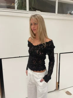 Design By Si Bodil langærmet bluse med blonder - Sort Clearance