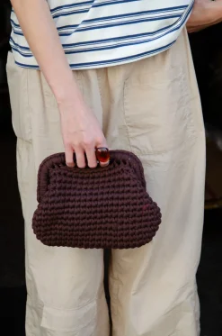Design By Si Calia hæklet clutch - Brun Clearance