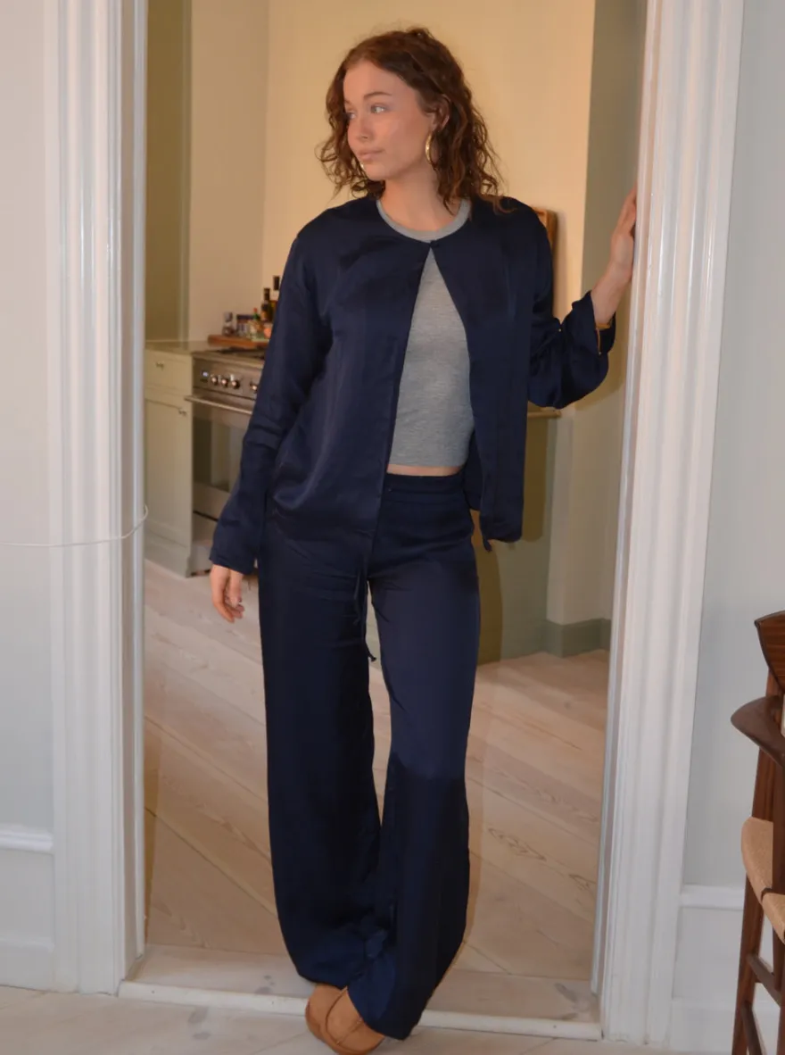 Design By Si Callie satin cardigan - Navy Online