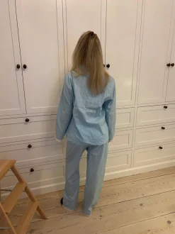 Design By Si Carol pyjamas sæt med blonder - Lyseblå Best