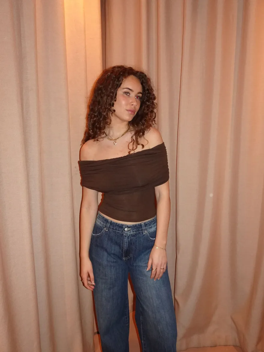 Design By Si Celora off shoulder top - Brun Clearance