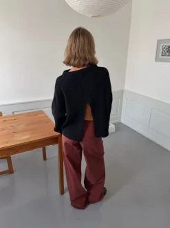 Design By Si Cholana striktrøje med åben ryg - Sort Online