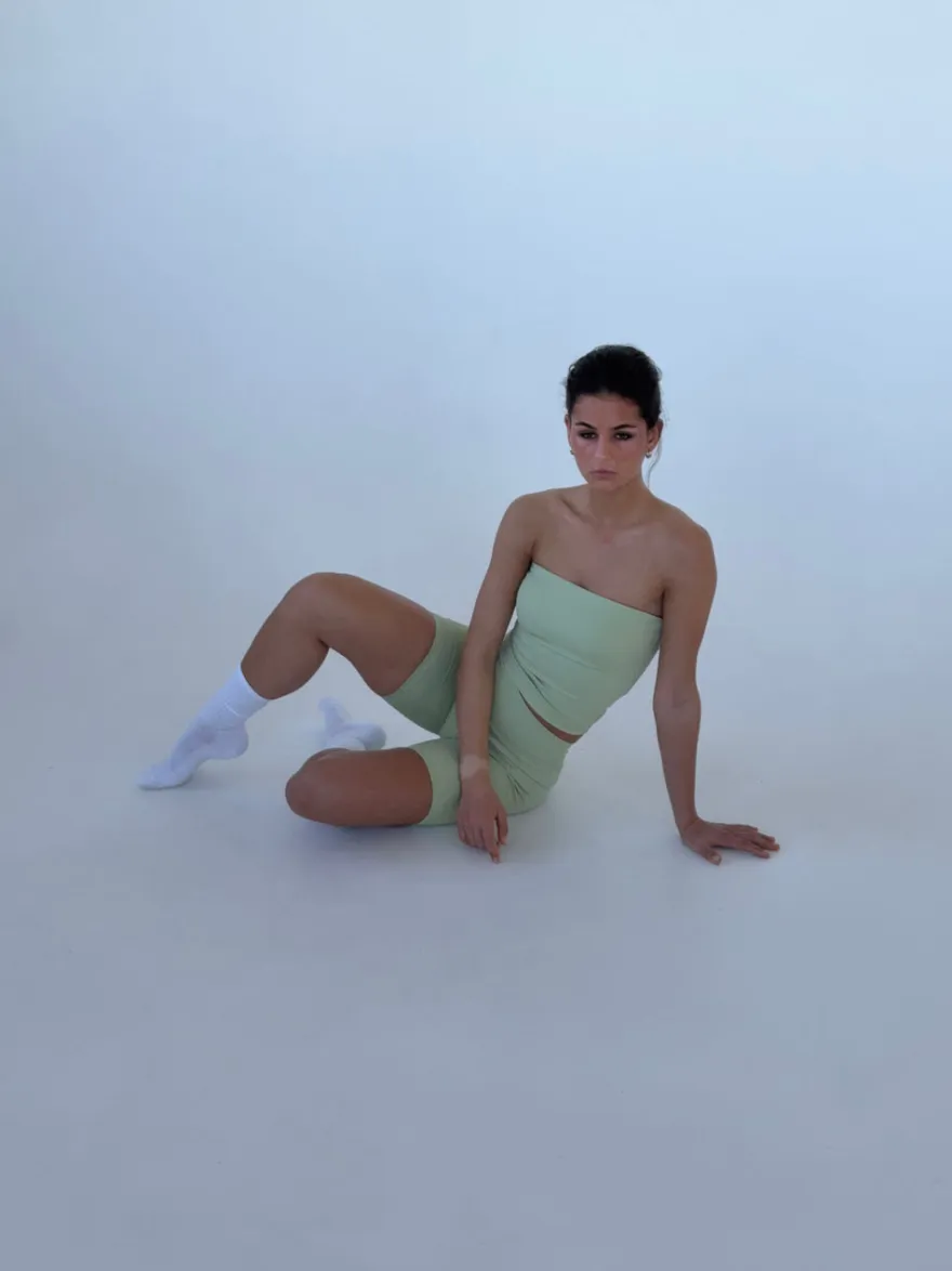 Design By Si Core tube top - Matcha Sale