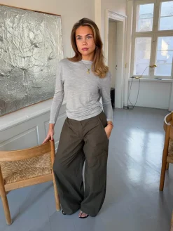 Design By Si Cornelia bluse med åben ryg - Lysegrå Outlet