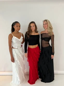 Design By Si Dalcon asymmetrisk top med flæser - Hvid New