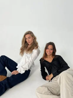 Design By Si Denisi satinbluse - Sort Best