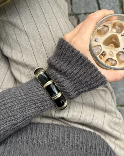 Design By Si Ebony armbånd med striber - Sort/guld Discount