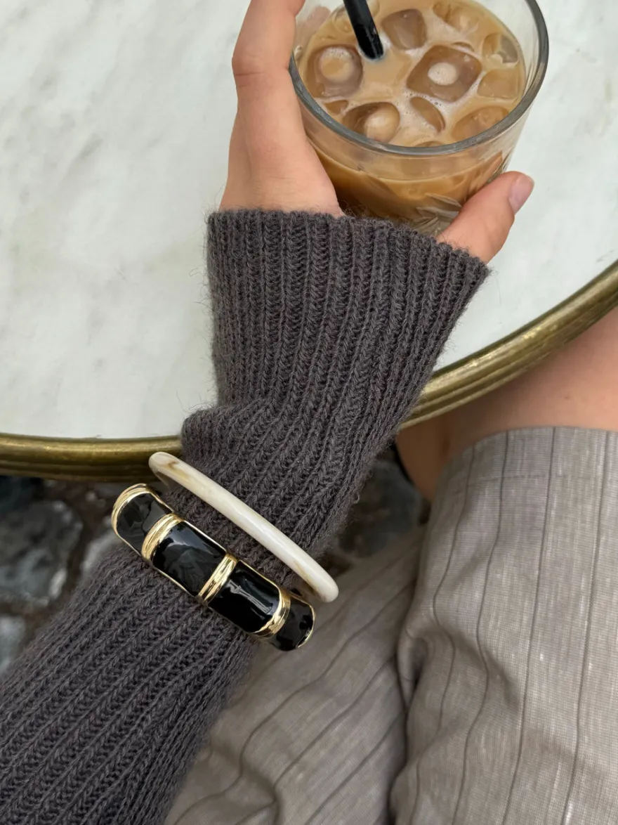 Design By Si Ebony armbånd med striber - Sort/guld Discount