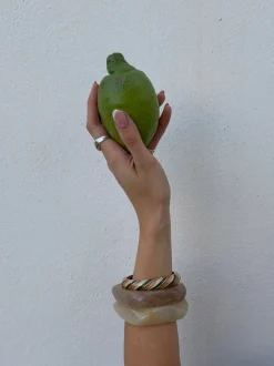 Design By Si Eivora armbånd med striber - Grøn/hvid/brun Online
