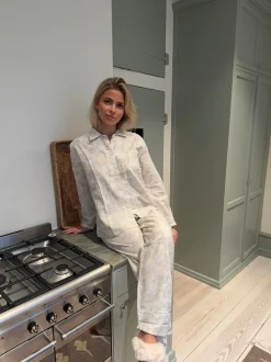 Design By Si Esme pyjamas sæt - Off white/blå Clearance