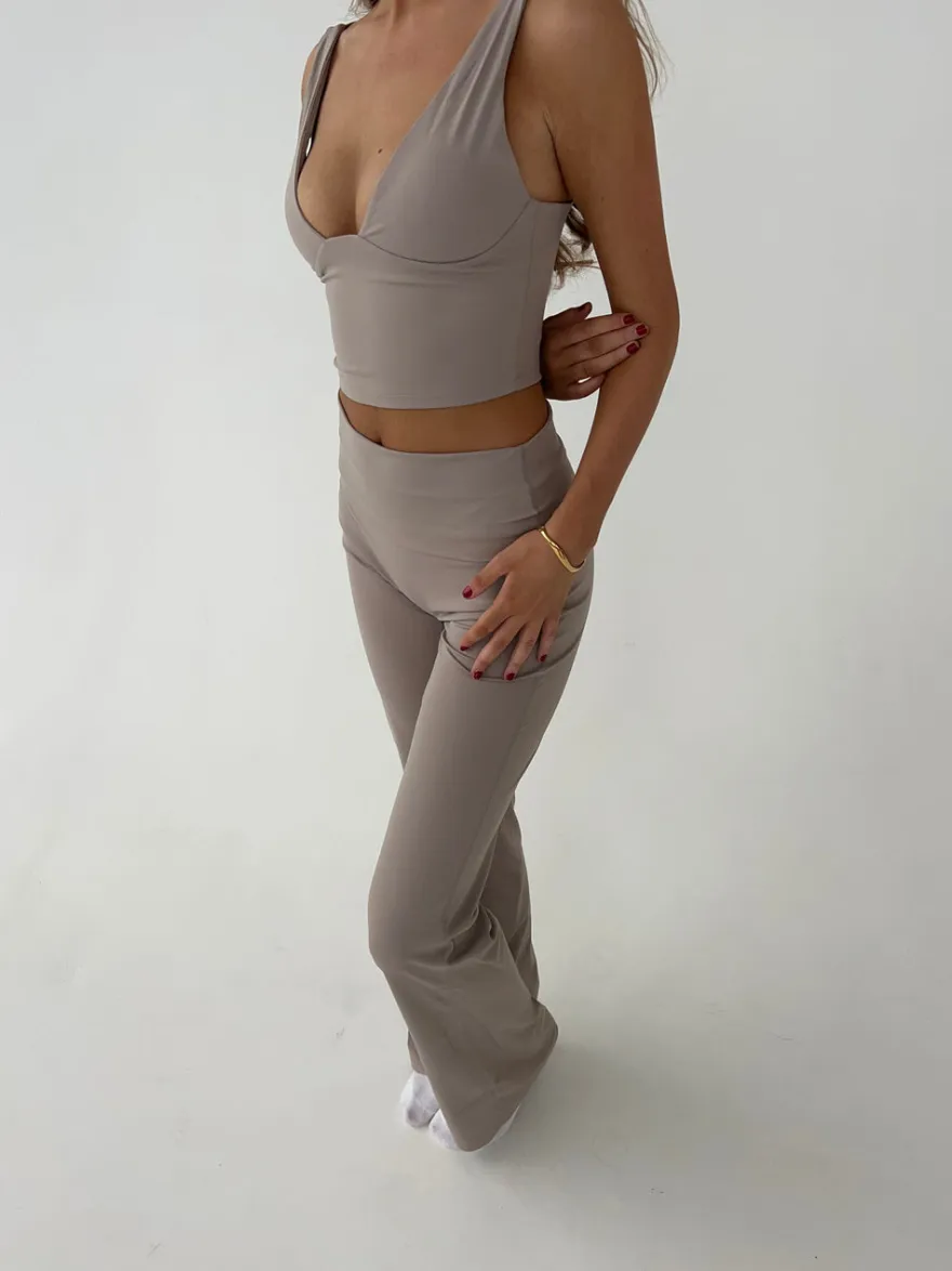 Design By Si Essential flared pants - Ash Best