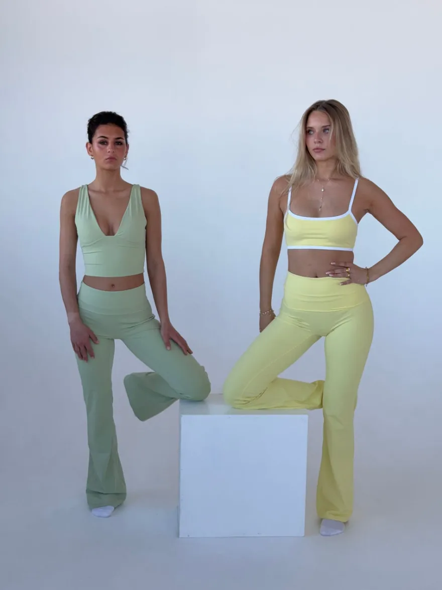 Design By Si Essential flared pants - Butter Sale
