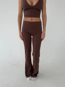 Design By Si Essential flared pants - Espresso Outlet