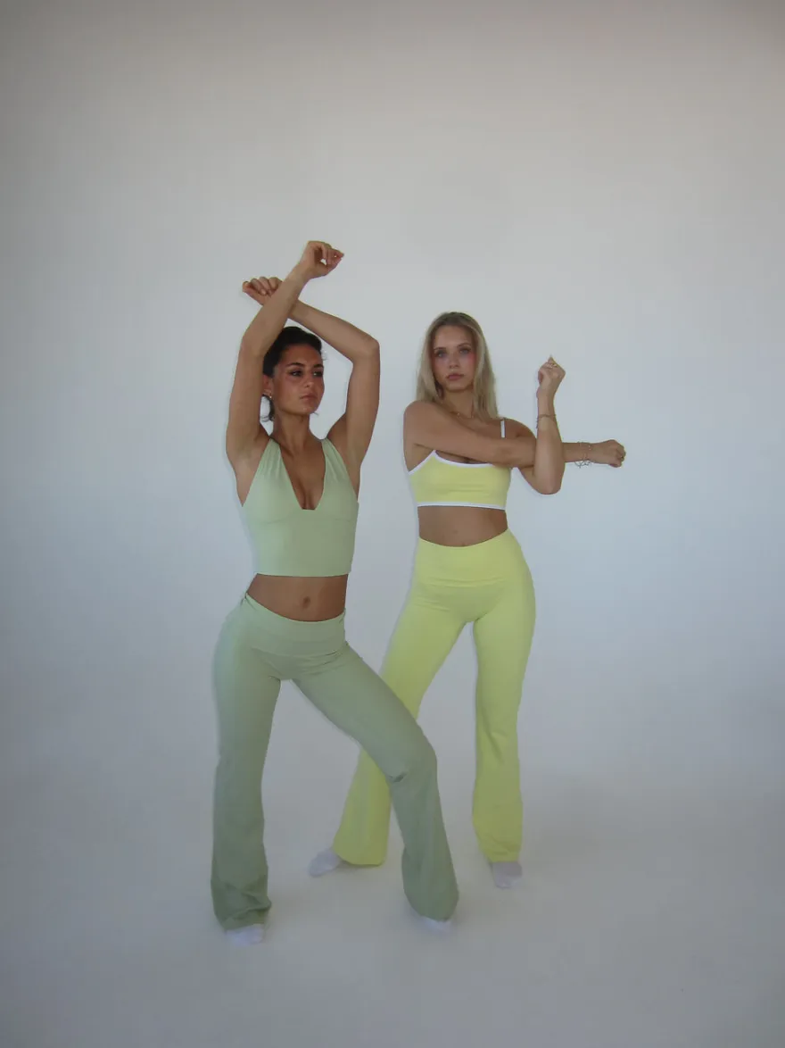 Design By Si Essential flared pants - Matcha Hot
