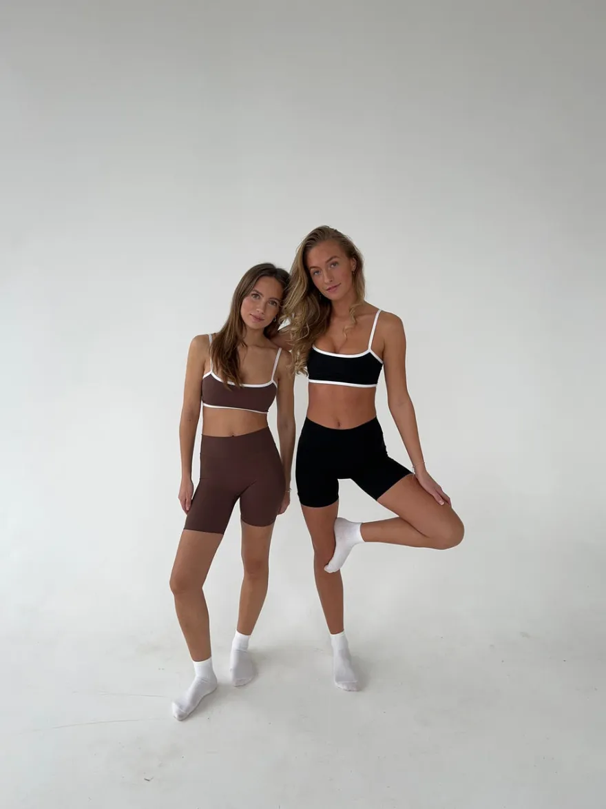 Design By Si Essential shorts - Jet Black Discount