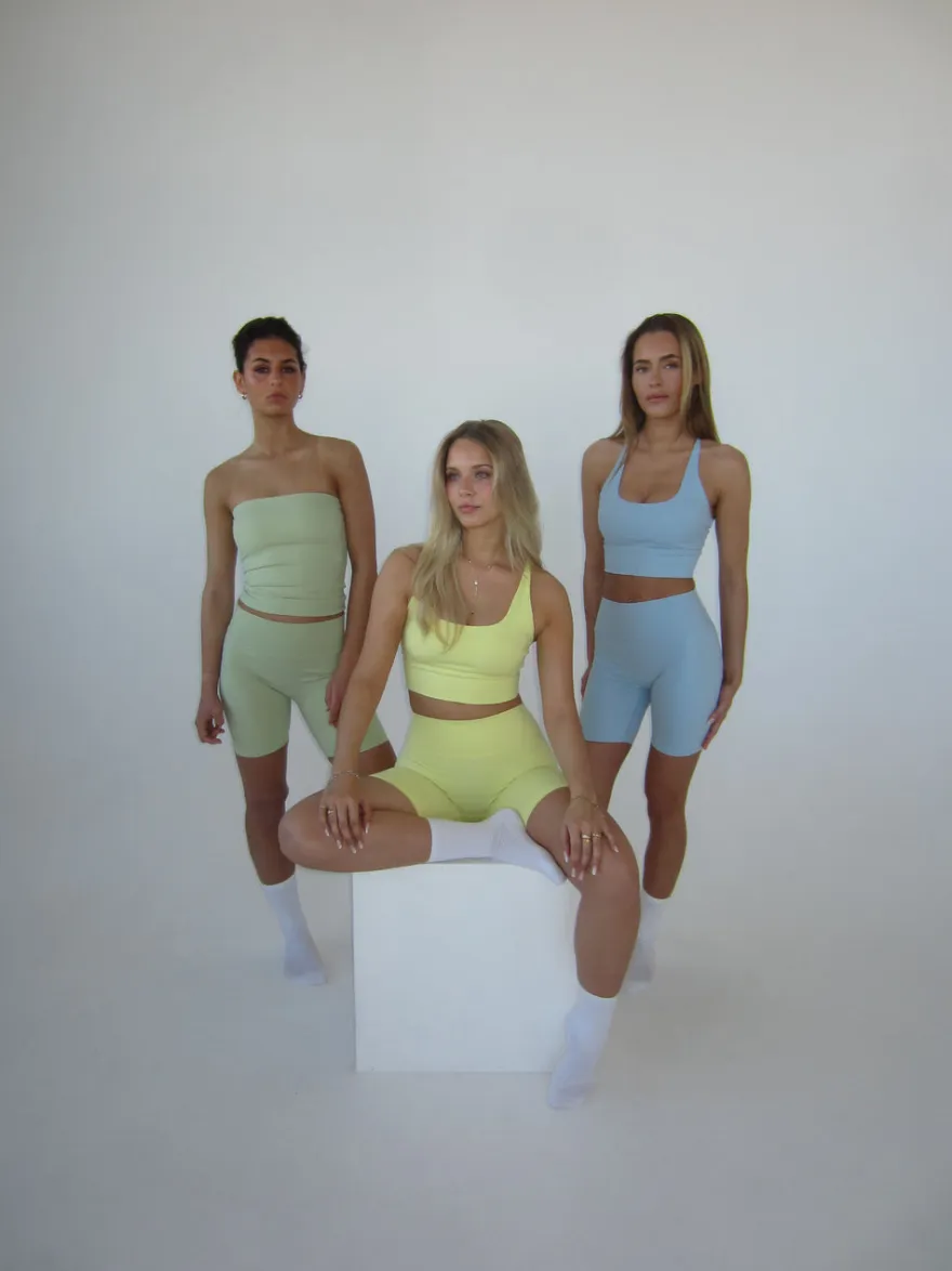 Design By Si Essential shorts - Matcha Best