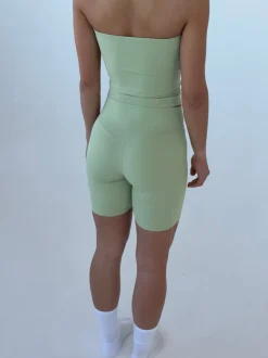 Design By Si Essential shorts - Matcha Best