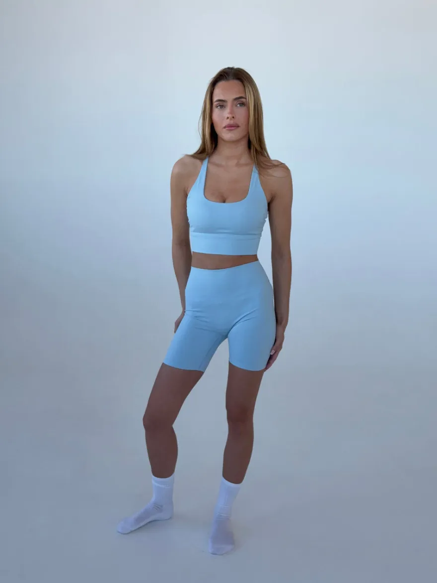 Design By Si Essential shorts - Sky Sale