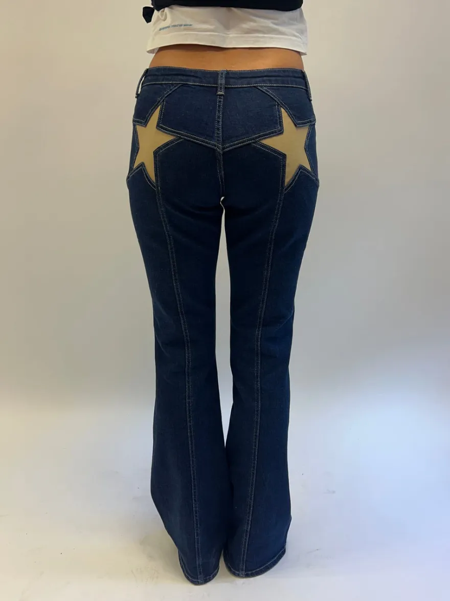 Design By Si Flared star jeans med guld stjerne - Mørk denim Clearance
