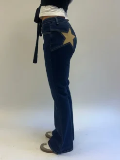 Design By Si Flared star jeans med guld stjerne - Mørk denim Clearance