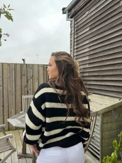 Design By Si Flavia cardigan med striber - Sort/off white