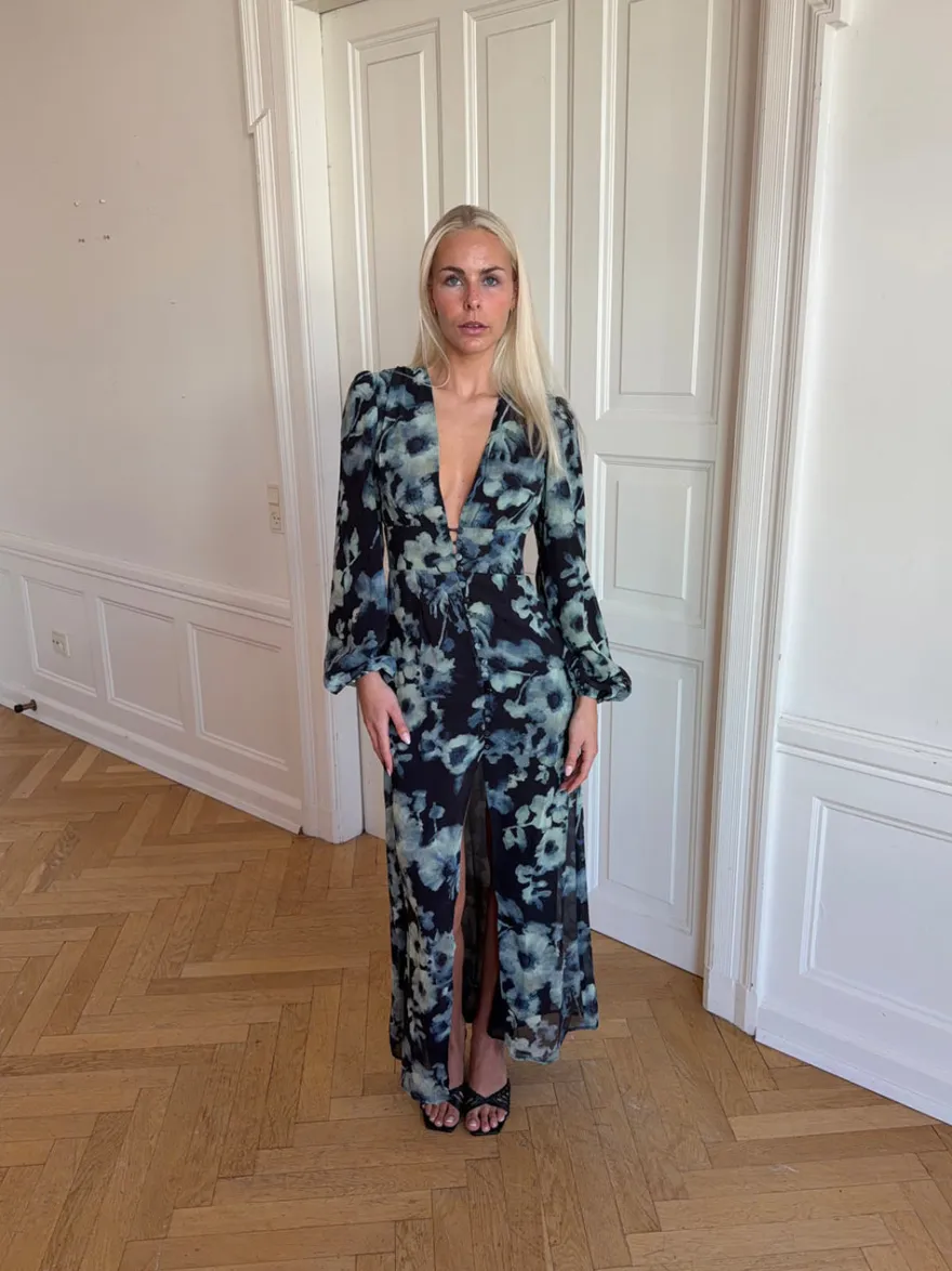 Design By Si Floral kjole med blomster - Navy/hvid New