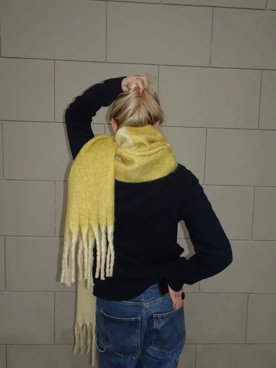 Design By Si Gale tørklæde - Gul/off white