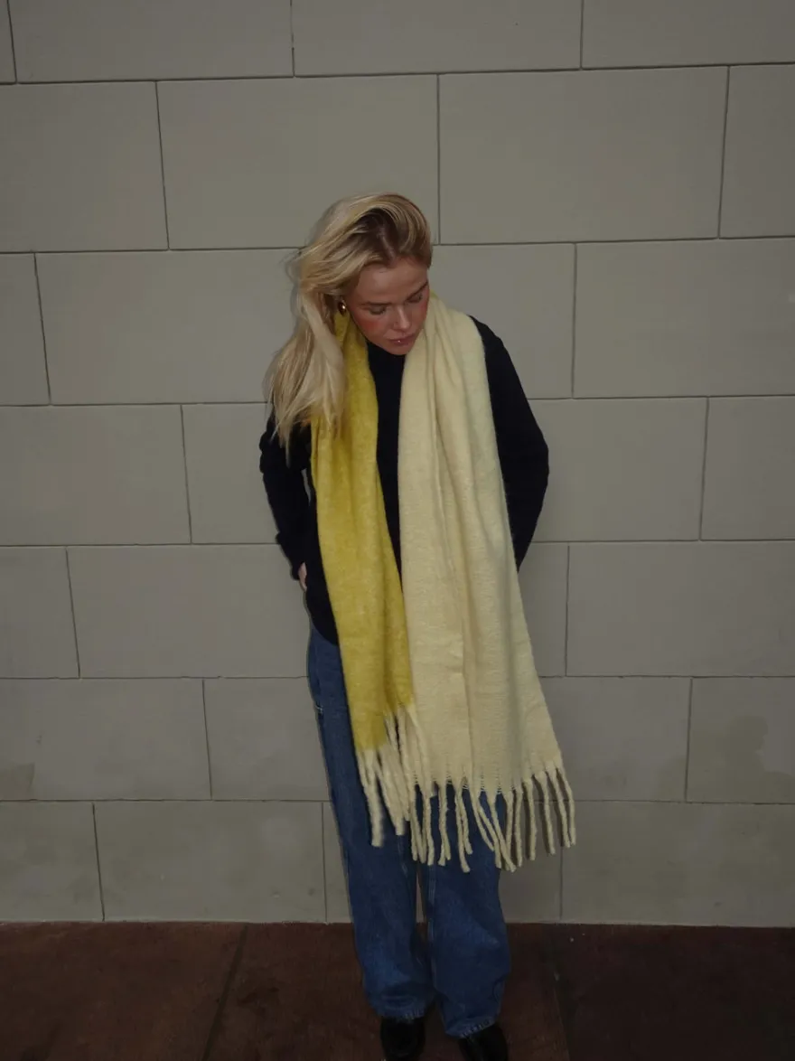 Design By Si Gale tørklæde - Gul/off white