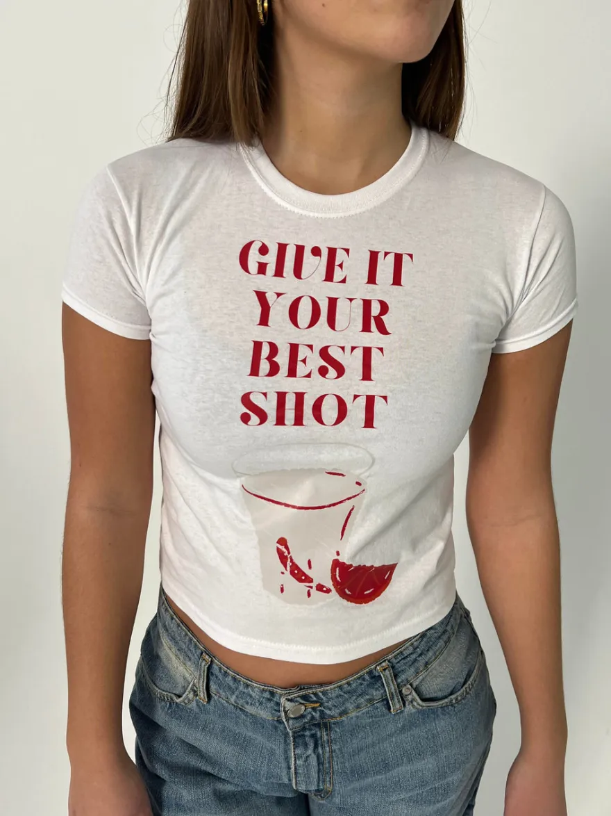 Design By Si Give it your best shot baby tee - Hvid Discount