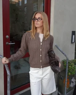 Design By Si Grace cardigan i strik - Brun