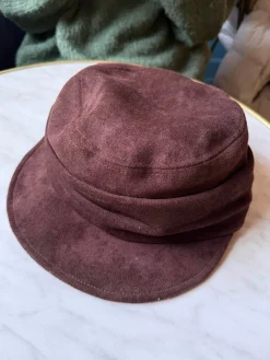 Design By Si Gudrun kasket - Brun Hot